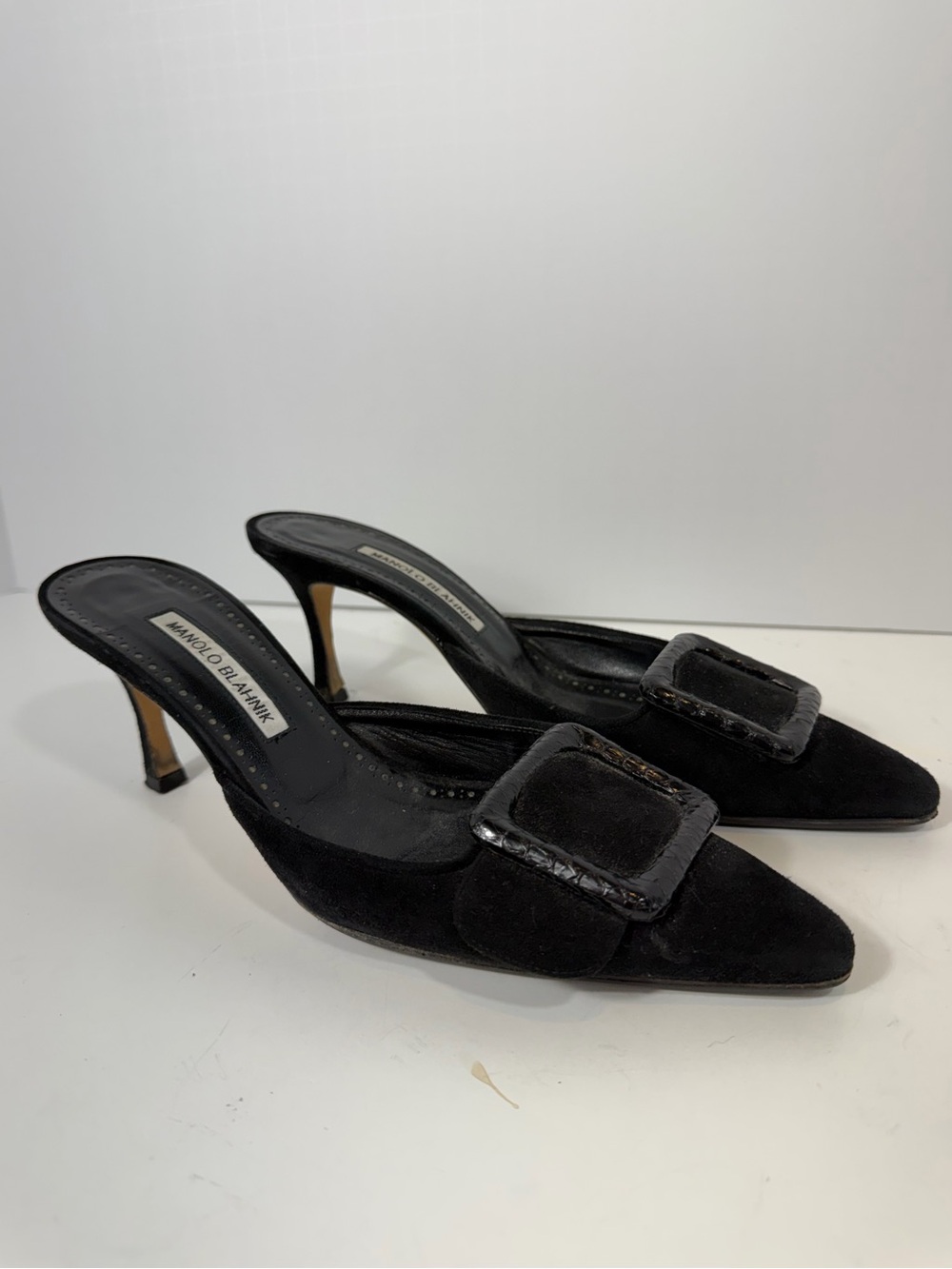 Manolo Blahnik Black Suede Snake Buckle Pointed Toe Mule Heels EU 39 Italy